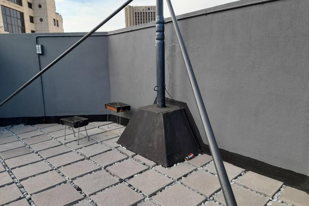 Luxury Studio 5Min Walk To Gandhi Square + Wifi Joanesburgo Exterior foto