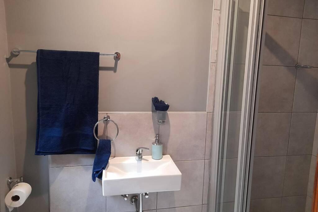 Luxury Studio 5Min Walk To Gandhi Square + Wifi Joanesburgo Exterior foto