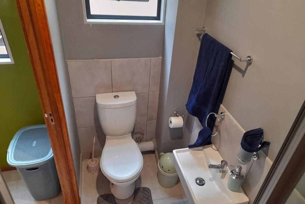 Luxury Studio 5Min Walk To Gandhi Square + Wifi Joanesburgo Exterior foto