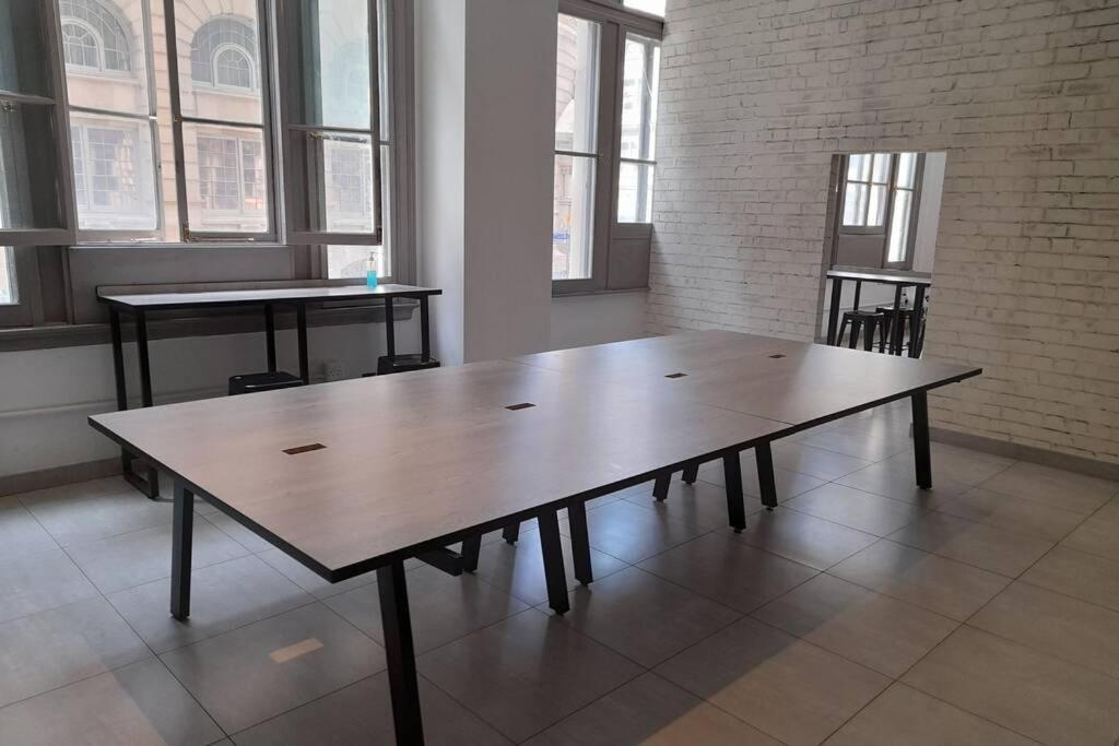 Luxury Studio 5Min Walk To Gandhi Square + Wifi Joanesburgo Exterior foto