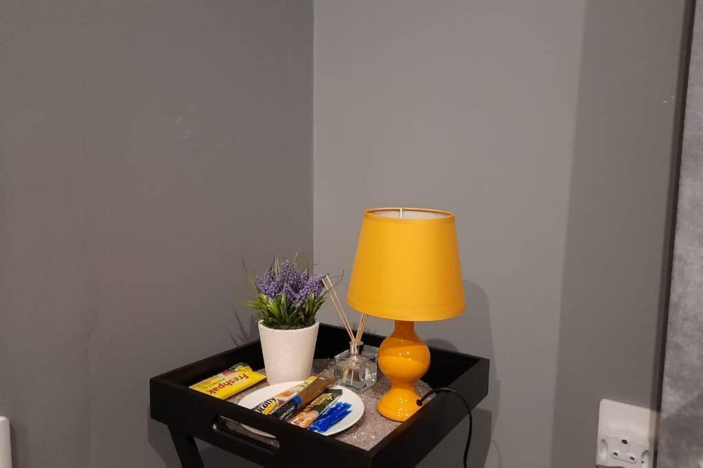 Luxury Studio 5Min Walk To Gandhi Square + Wifi Joanesburgo Exterior foto